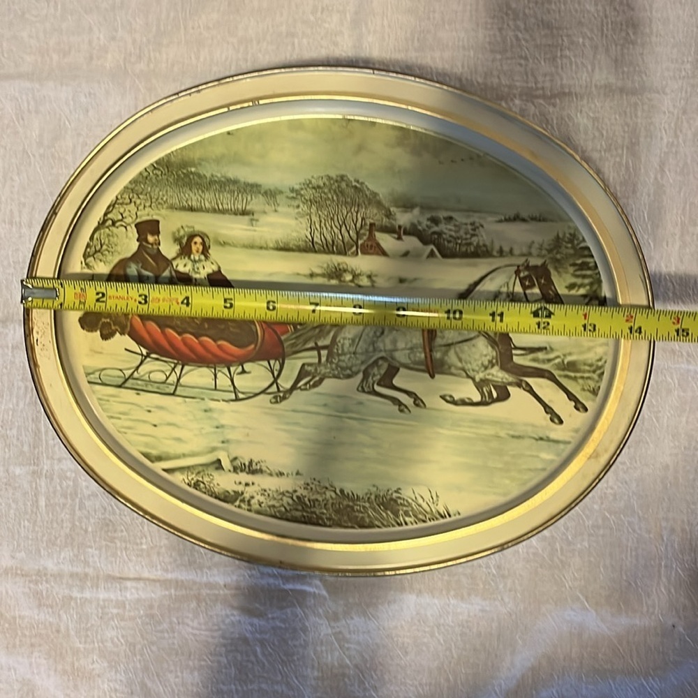 Vintage cookie tin. Sunshine Biscuits - Picture 5 of 8